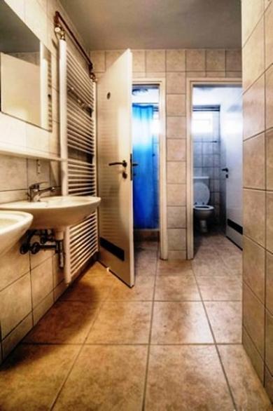 Buzz Hostel 萨格勒布 外观 照片
